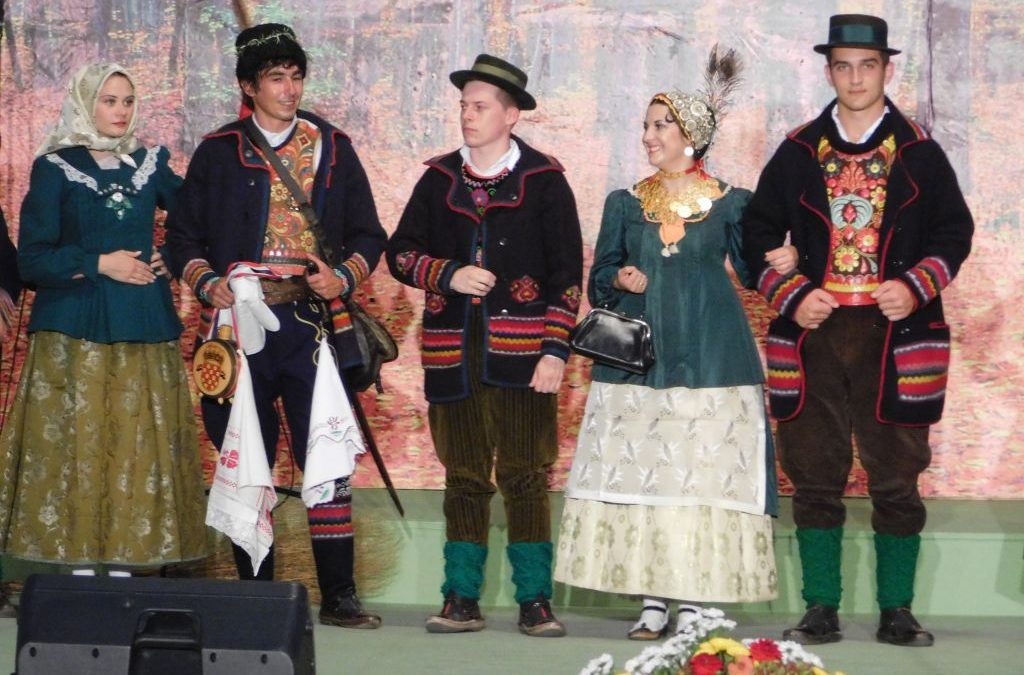 Na Folklornim večerima nastupit će 60-tak folklornih skupina