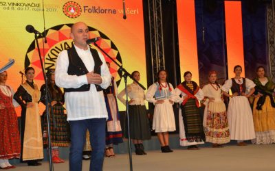 Gradonačelnik Ivan Bosančić proglasio otvorenim Folklorne večeri