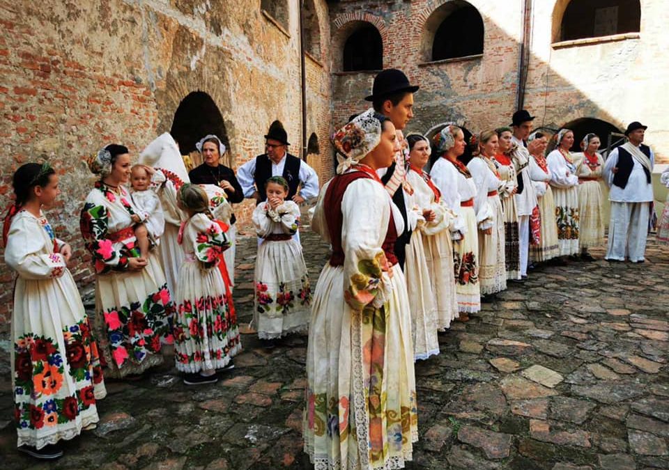 Čuvari baštine pokazali raskoš tradicije, plesa i običaja