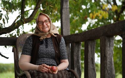 JESEN RUMENI’ JABUKA Mandina priča o borinačkoj jabuci