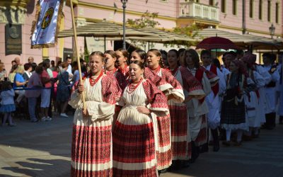 Pjevaj Majko ratara i bekrija jer počinju 60. Vinkovačke jeseni!