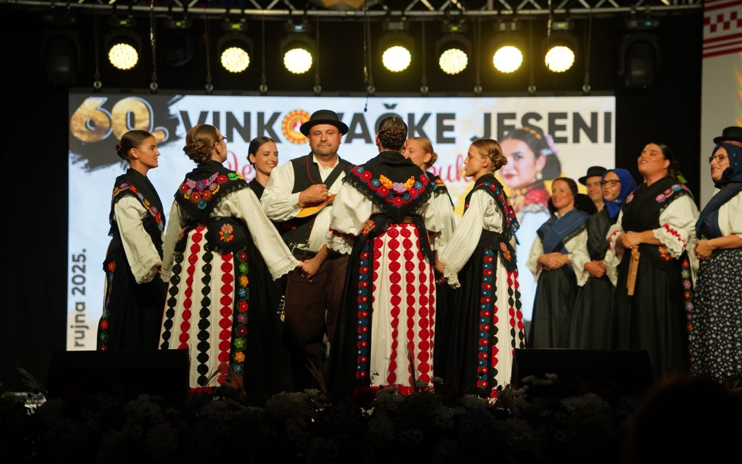 Folklornim večerima i službeno započele 60. Vinkovačke jeseni