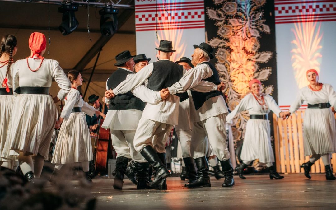 Peti dan 60. Vinkovačkih jeseni donosi spoj tradicije, znanja i tamburaške zabave